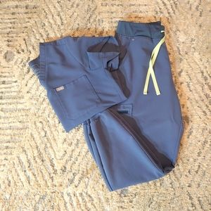 Figs space navy catarina top and zamora joggers